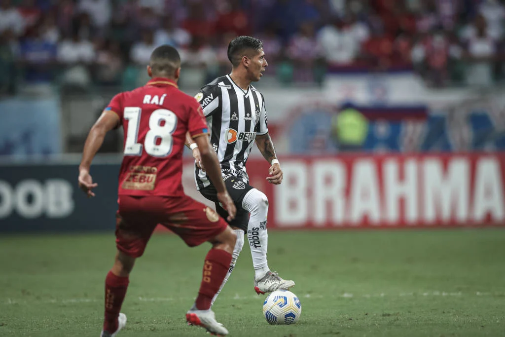 Em jogo com três gols de pênalti, Bahia perde para o Fortaleza e é rebaixado para a Série B