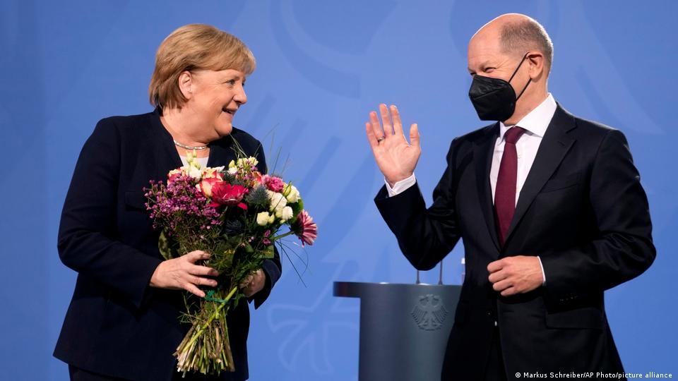 Scholz é eleito novo chanceler alemão e encerra era Merkel