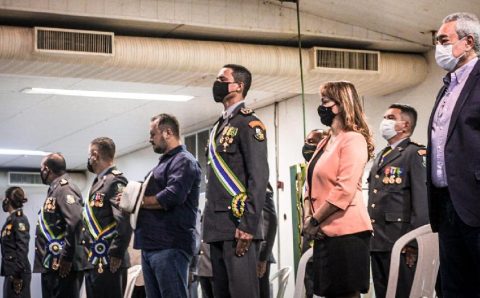 PM homenageia autoridades civis e militares por contribuírem com a segurança pública de MT