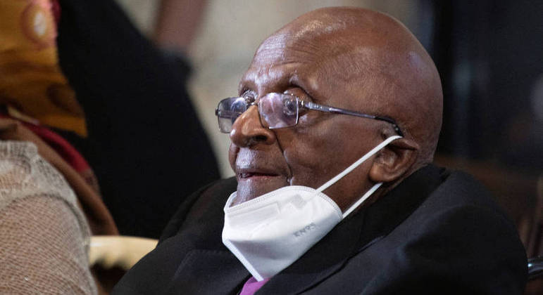 Morre Desmond Tutu, vencedor do Prêmio Nobel da Paz