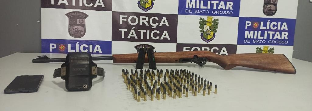 Força Tática prende foragido da justiça com arma de fogo e munições