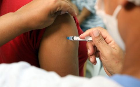 Vacinação contra Influenza para toda a população começa nesta terça-feira (28) em Cuiabá