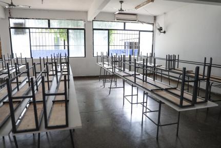 MT:  EDUCAÇÃO:  COVID EM ALTA Prefeito decreta quarentena obrigatória e suspende aulas presenciais