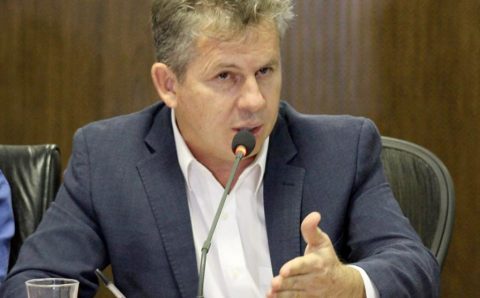 Governo firma termo de cessão de micro-ônibus para atender estudantes da área rural de Alto Taquari