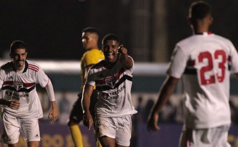 Jogos de hoje: confira partidas de futebol deste sábado (15/01)