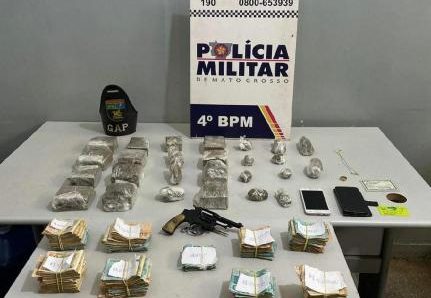 BAIRRO DE VG:   PM prende dois homens em flagrante e apreende R$ 80 mil em dinheiro