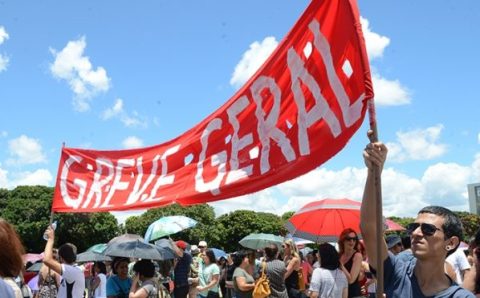 Após anunciar greve geral, sindicatos buscam apoio no Congresso Nacional