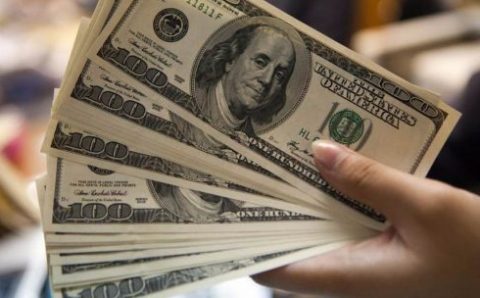 Dólar cai para R$ 5,16 um dia após segundo turno das eleições