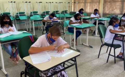 Fiocruz atualiza protocolo de retorno às aulas contra variante Ômicron