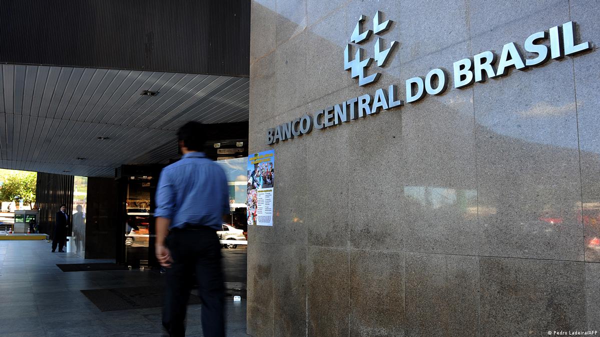 Banco Central eleva taxa Selic para 10,75% ao ano