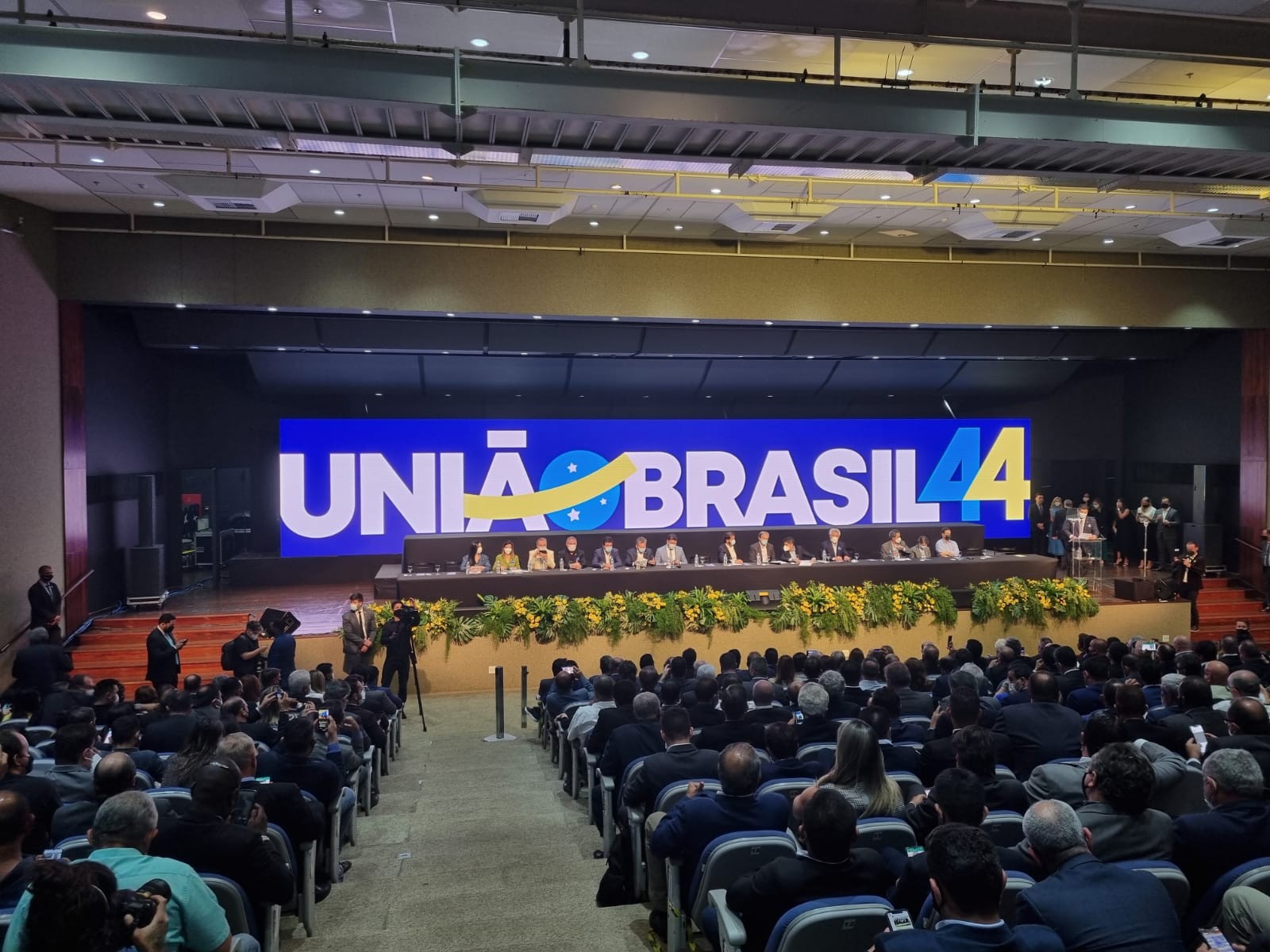 MT: PARTIDO DO GOVERNADOR:  União Brasil espera retorno de Mauro para eleger direção
