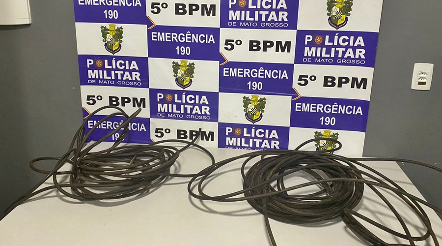 PERDEU:  Dupla é presa após ser flagrada furtando cabos de fio de empresa