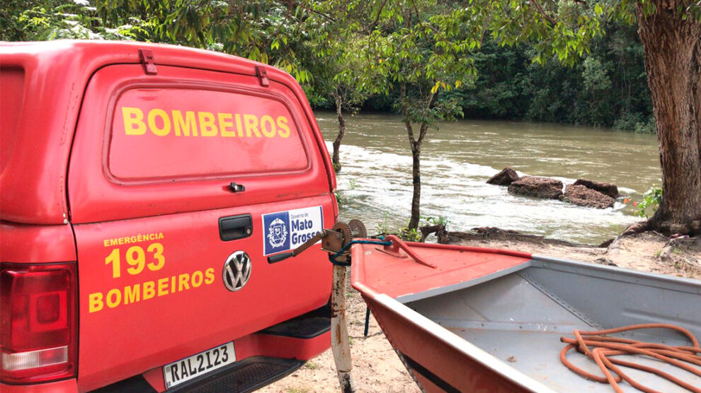 Bombeiros fazem buscas por homem que teria caído no rio Teles Pires no Nortão