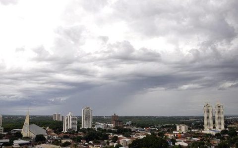 Defesa Civil alerta para risco de chuvas intensas em Cuiabá