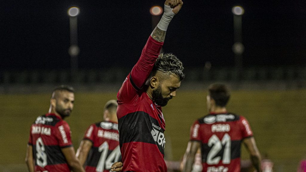 Fim dos campeonatos movimenta mercado da bola