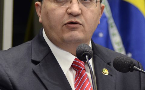 MT:  ‘SÓ NÃO POSSO OBRIGÁ-LOS:   No PSB, Taques cita ‘orgulho a MT’ e missão de evitar debandada com saída de Russi