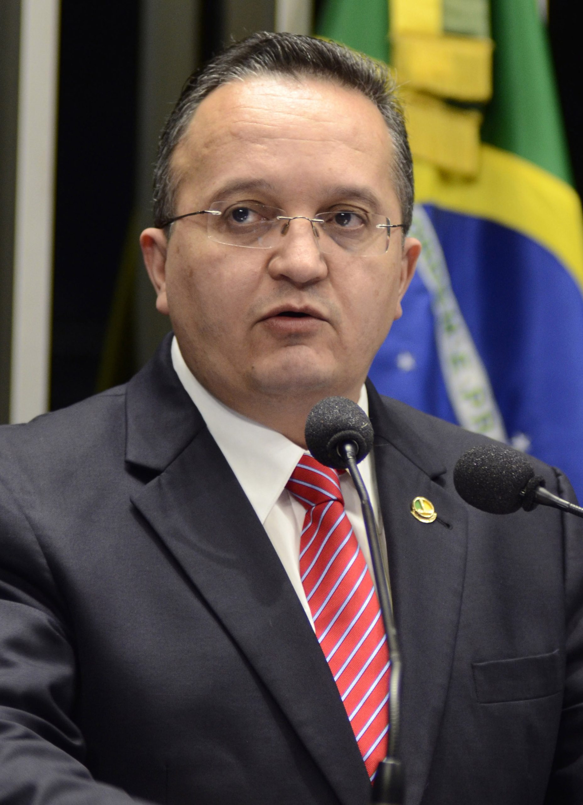 MT:  IMPROBIDADE ADMINISTRATIVA:  Juíza suspende ação da grampolândia em que Taques é réu