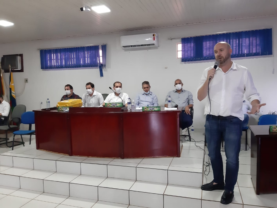 MT:  12 MIL FAMÍLIAS ATENDIDAS:  Governo firma parceria e investe R$ 15 milhões em projeto de regularização urbana que beneficia 14 municípios de MT