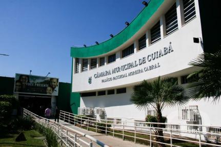 MT: Após enfrentar surto de covid, Câmara de Cuiabá retoma atividades presenciais