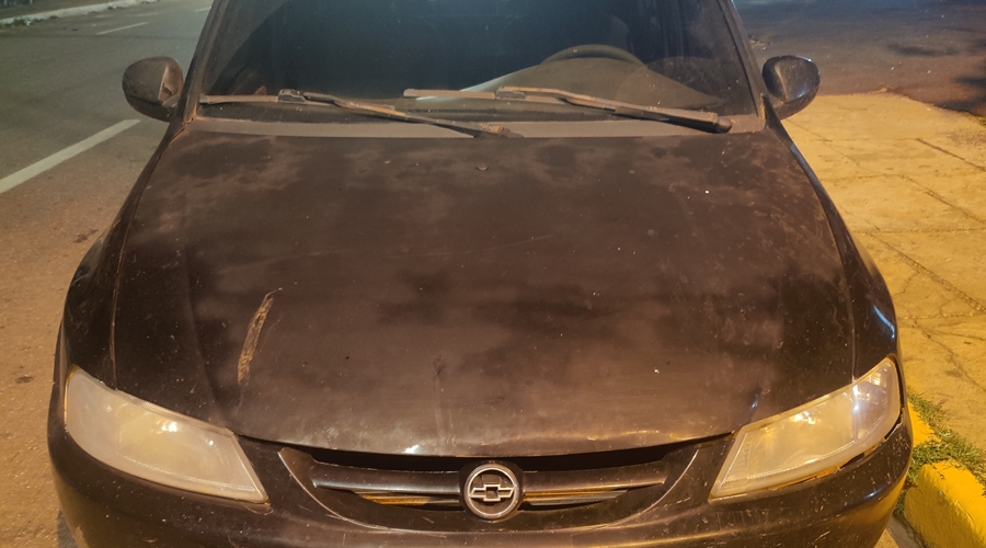 FUGIU, MAS FOI PRESO Com diversas passagens criminais, homem é preso após tentar arrombar porta de comércio