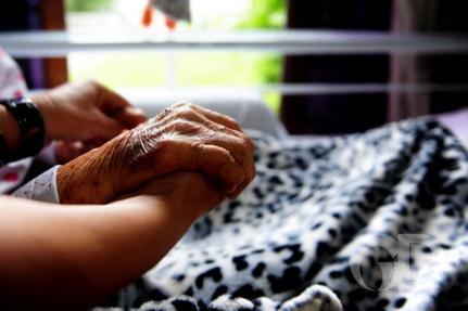 MT: MAIS DE 4 MIL NOVOS CASOS:   Idosos centenários e mais 15 pessoas morrem de covid em MT