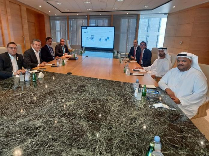 MT:  Governador se reúne com maior fundo soberano dos Emirados Árabes Unidos em busca de investidores