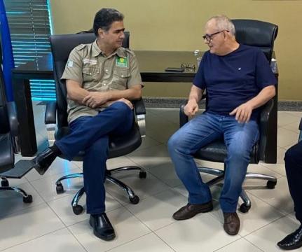 MT:  REUNIÃO COM ZÉ CARLOS DO PÁTIO:  Emanuel se aproxima da esquerda para construir nome de oposição a Mendes