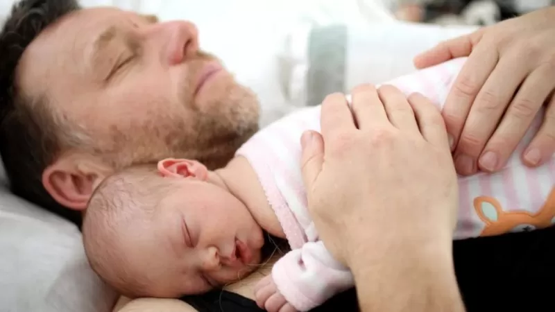 As melhores práticas para o sono dos bebês segundo cientistas – e por que alguns conselhos comuns podem estar errados
