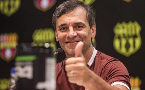 Argentino Bustos busca ser o 1º técnico estrangeiro a conquistar um título pelo Santos