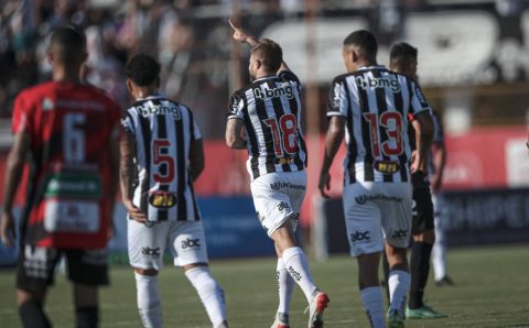 Com gol de Pablo, Athletico derrota Fluminense e fica perto do G4