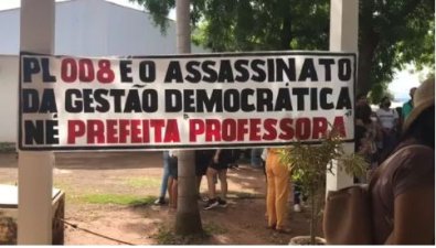 MT: PARALISAÇÃO:   Profissionais da Educação protestam contra baixo salário