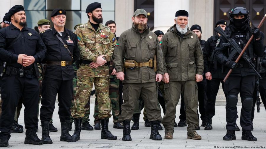 Muçulmanos tchetchenos e tártaros lutam do lado da Ucrânia