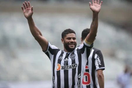 Hulk renova contrato com o Atlético-MG até o fim de 2024