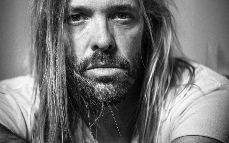 LUTO:  Show do Foo Fighters no Lollapalooza é cancelado após morte de baterista