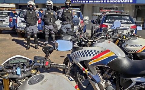 RUAS DE TANGARÁ: Três pessoas se envolvem em acidente após batida entre motos