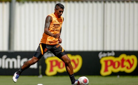 Até resolução de caso, Robson Bambu seguirá suas atividades normalmente no Corinthians