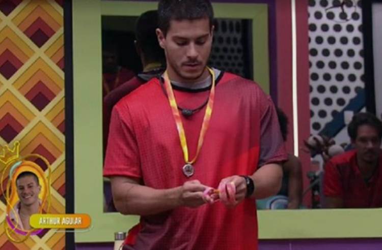 BBB22: Arthur Aguiar assume a liderança da semana no reality