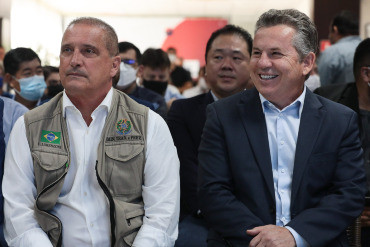 ENCANTOS & AFAGOS:   Mauro pode ser o “candidato de Bolsonaro” ao Governo em MT