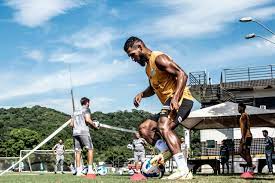 Santos segue treinando sem Ângelo, mas conta com o reforço de Willian Maranhão