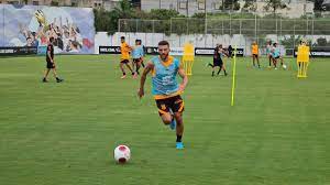 Com Júnior Moraes em campo, Corinthians inicia preparação para pegar Novorizontino