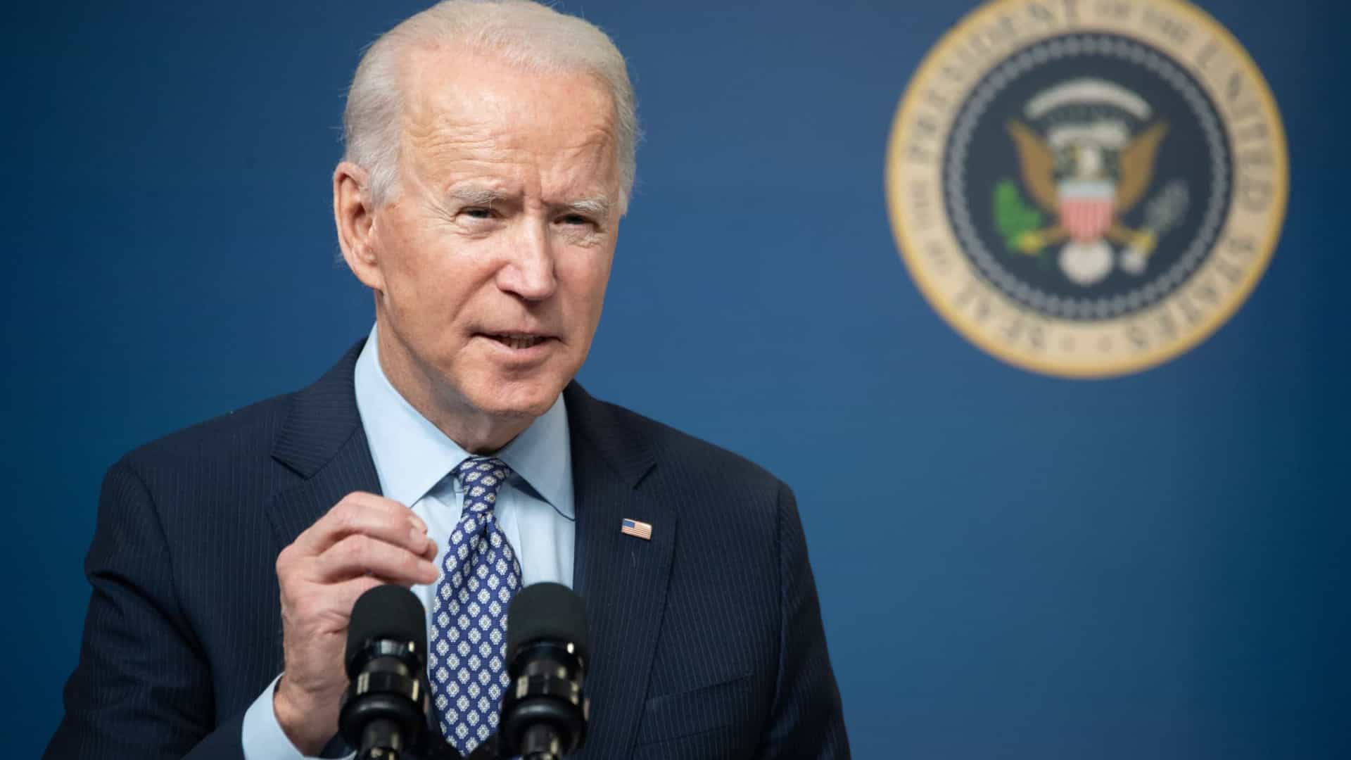 “Putin é o agressor e por isso tem que pagar o preço”, defende Joe Biden