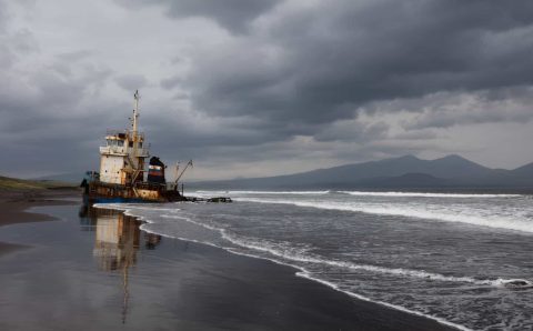 Ucrânia faz ataque inédito contra navios russos em porto ocupado na guerra