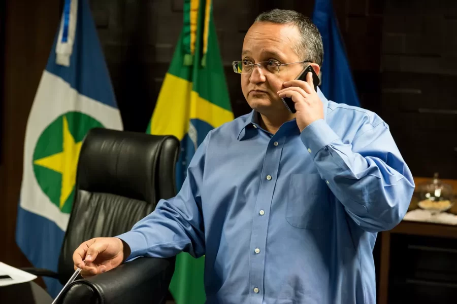 MT: ‘DECISÃO SURREAL:   Ex-procurador, Taques afirma que ‘perdão’ de Bolsonaro a deputado é inconstitucional