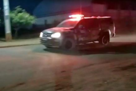 CÂMERAS DE SEGURANÇA:   Gerente vê bandidos em banco e chama a PM, que prende 3