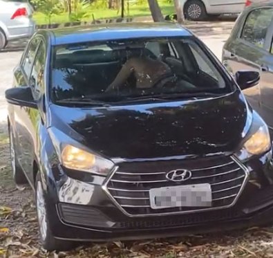 Casal é flagrado fazendo sexo em carro estacionado na UFMT