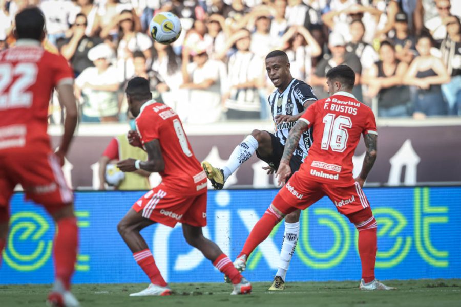 Hulk destaca dificuldade em defender o título do Brasileirão