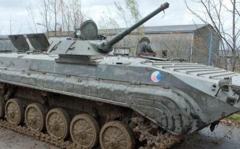 Alemanha autoriza envio de 56 tanques antigos à Ucrânia