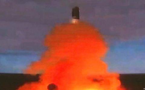 Rússia realiza 1º teste com míssil balístico “indetectável”