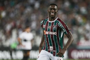 Luiz Henrique completa 100 jogos com a camisa do Fluminense