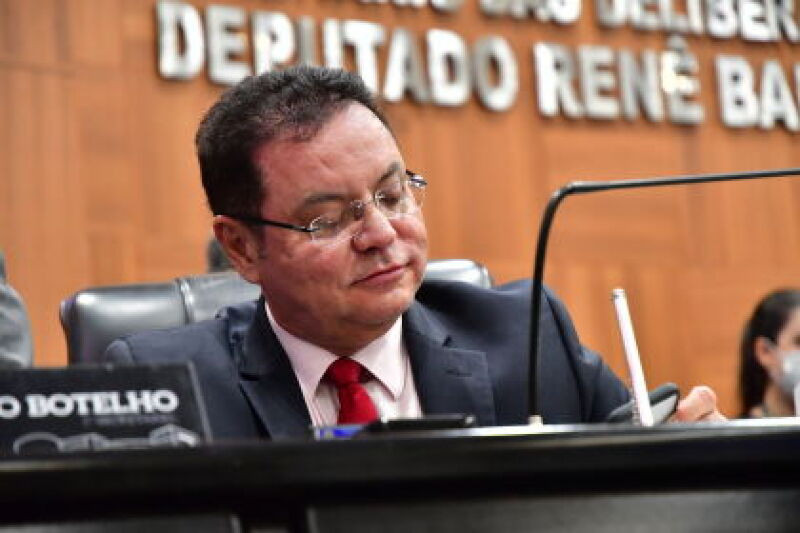 MT: POR 1 DÍGITO:  Botelho revela cenário apertado para Bolsonaro em MT: “Não ganha estourado”